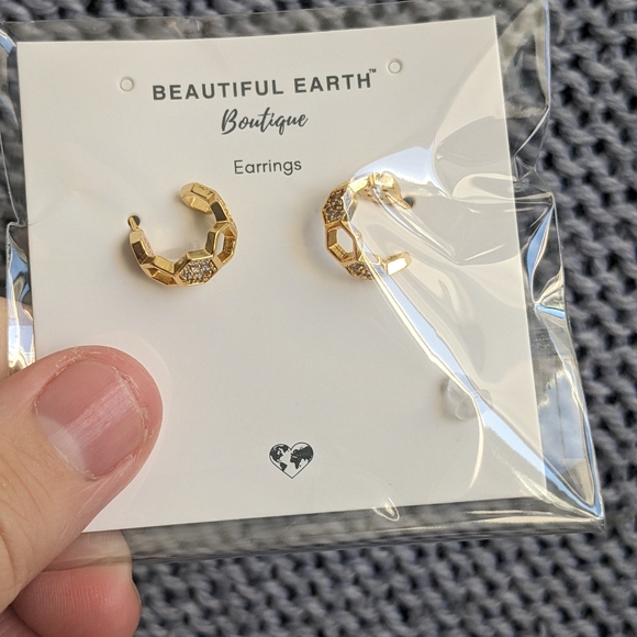Gold & crystal honeycomb Hoop earrings - Picture 1 of 1